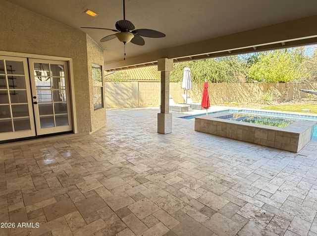 902 W Sherri Drive, Gilbert, AZ 85233