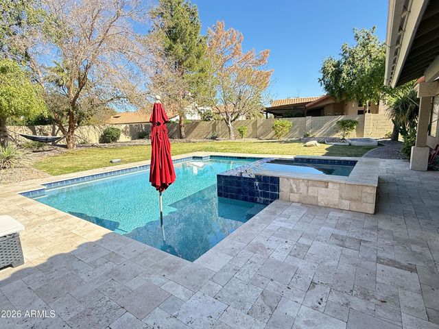 902 W Sherri Drive, Gilbert, AZ 85233