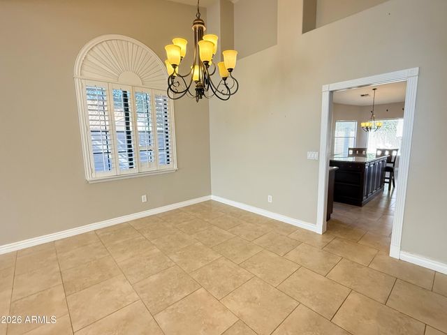 902 W Sherri Drive, Gilbert, AZ 85233