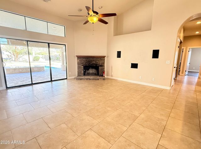 902 W Sherri Drive, Gilbert, AZ 85233