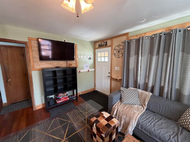 33 Pleasant Street Extension, Ludlow, VT 05149