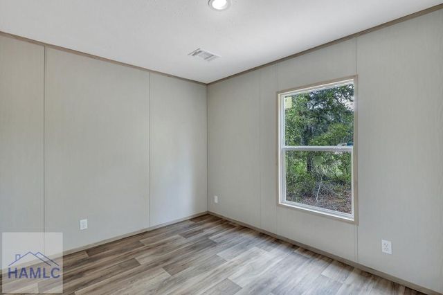 1270 Oak Street, Jesup, GA 31545