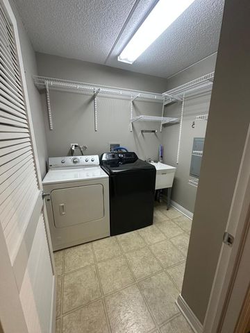 430 S Western Avenue 203, Des Plaines, IL 60016