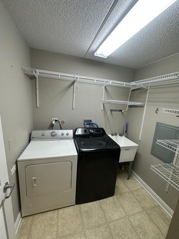 430 S Western Avenue 203, Des Plaines, IL 60016