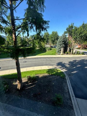 430 S Western Avenue 203, Des Plaines, IL 60016