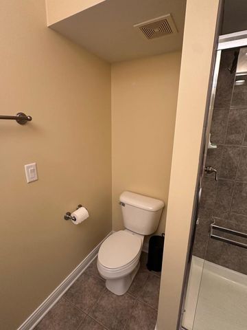 430 S Western Avenue 203, Des Plaines, IL 60016