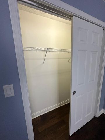 430 S Western Avenue 203, Des Plaines, IL 60016