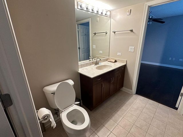 430 S Western Avenue 203, Des Plaines, IL 60016