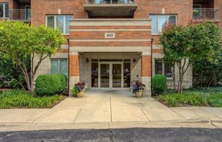 430 S Western Avenue 203, Des Plaines, IL 60016