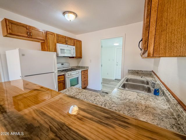 5254 S SANTA CLAUS Avenue, Sierra Vista, AZ 85650