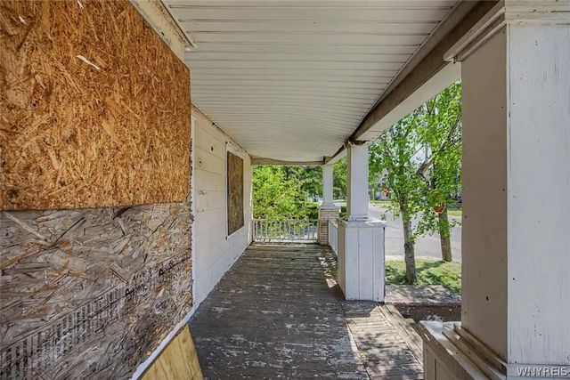 613 7th Street, Niagara Falls, NY 14301