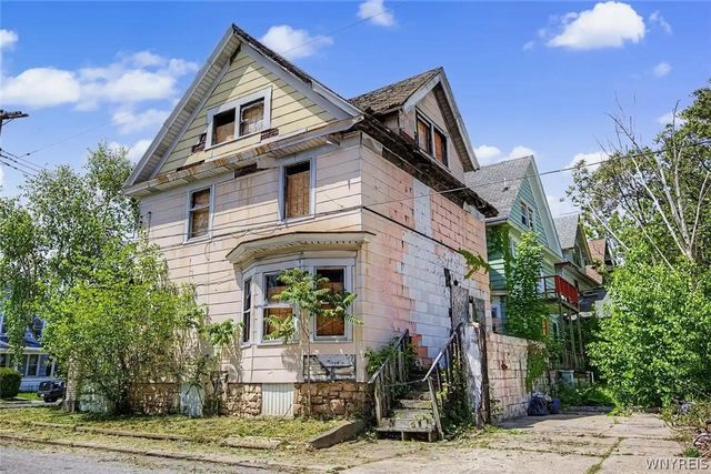 613 7th Street, Niagara Falls, NY 14301