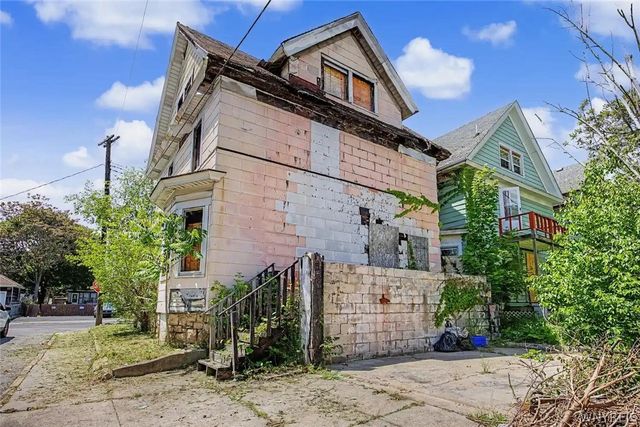613 7th Street, Niagara Falls, NY 14301