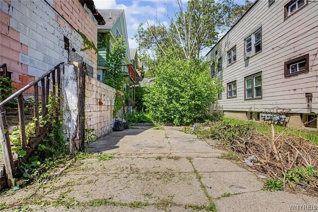 613 7th Street, Niagara Falls, NY 14301