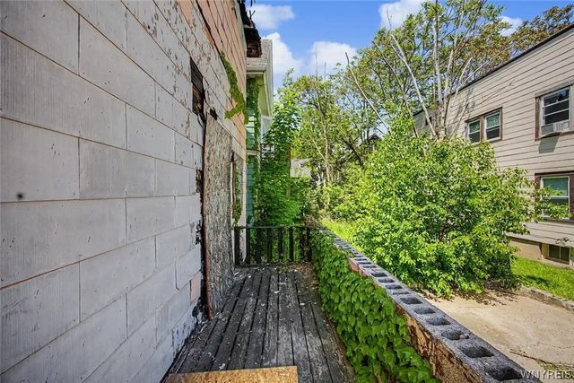 613 7th Street, Niagara Falls, NY 14301