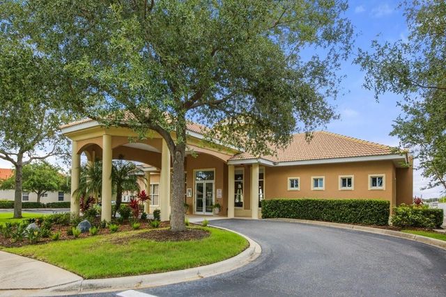 6945 74TH STREET CIRCLE E, Bradenton, FL 34203