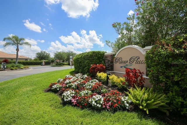 6945 74TH STREET CIRCLE E, Bradenton, FL 34203