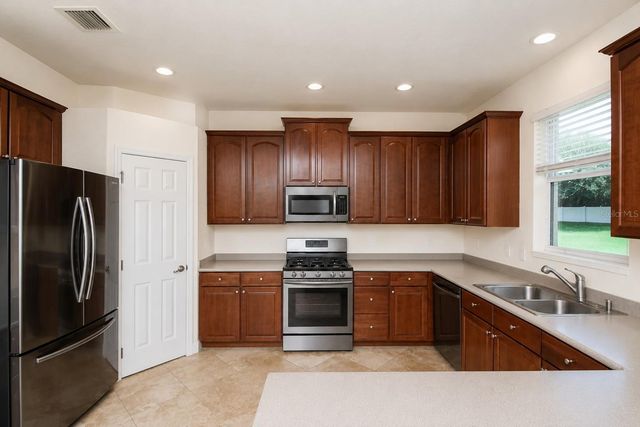 6945 74TH STREET CIRCLE E, Bradenton, FL 34203