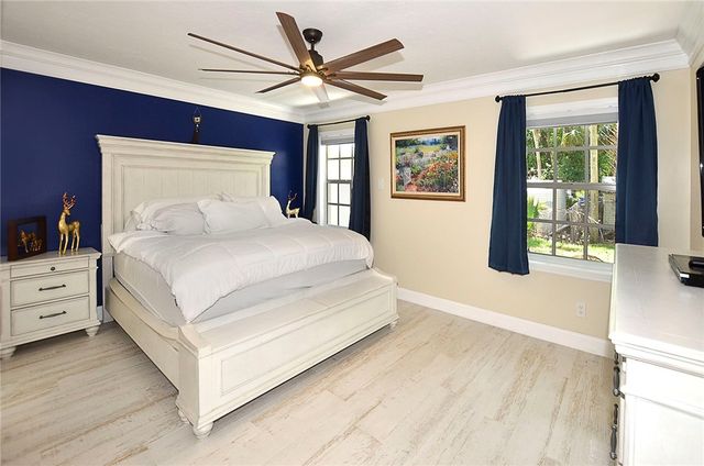 6075 7th Lane, Vero Beach, FL 32968