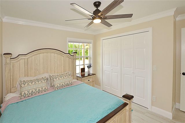6075 7th Lane, Vero Beach, FL 32968