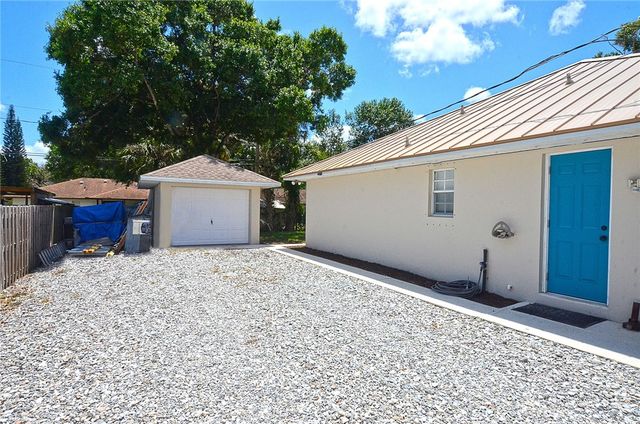 6075 7th Lane, Vero Beach, FL 32968