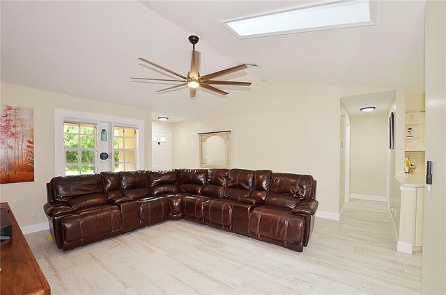 6075 7th Lane, Vero Beach, FL 32968