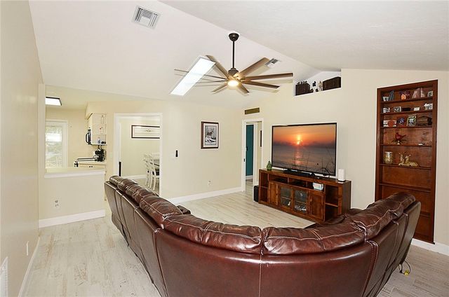 6075 7th Lane, Vero Beach, FL 32968