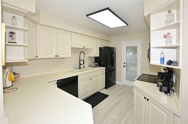 6075 7th Lane, Vero Beach, FL 32968