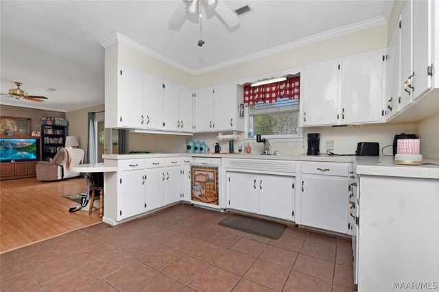 202 Elwyn Avenue, Clanton, AL 35045