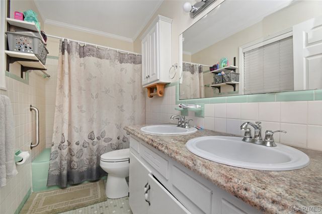202 Elwyn Avenue, Clanton, AL 35045