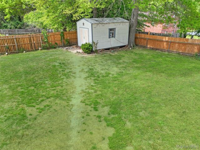 202 Elwyn Avenue, Clanton, AL 35045