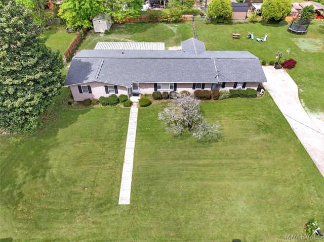202 Elwyn Avenue, Clanton, AL 35045