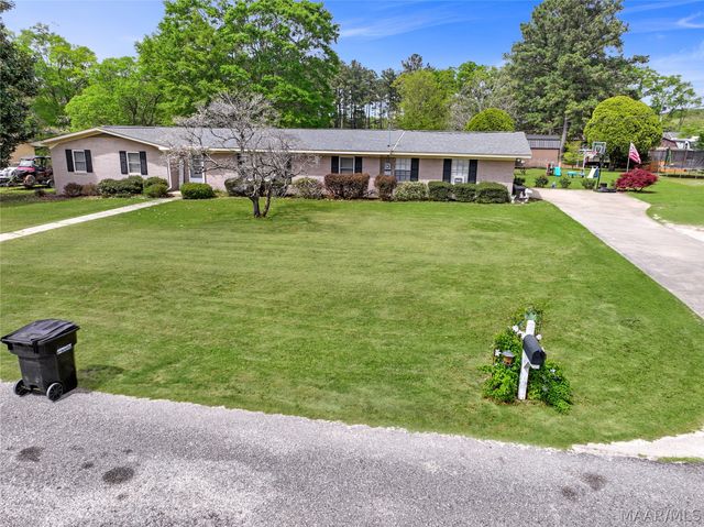 202 Elwyn Avenue, Clanton, AL 35045