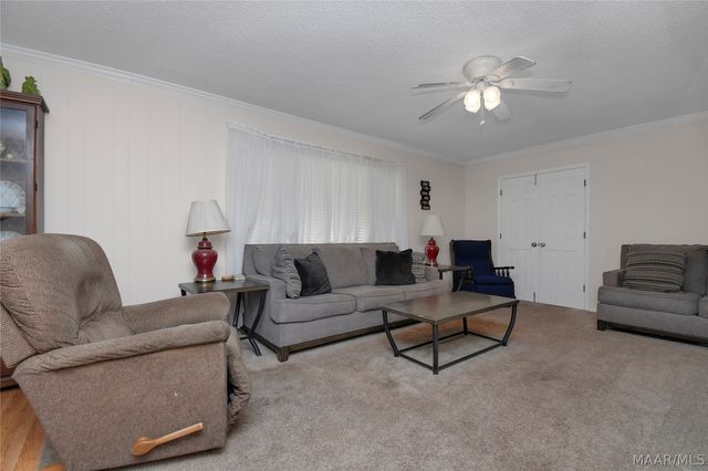 202 Elwyn Avenue, Clanton, AL 35045