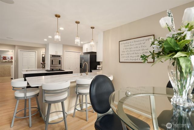 6056 Championship Court, Mukilteo, WA 98275