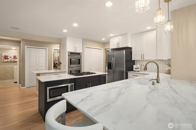 6056 Championship Court, Mukilteo, WA 98275