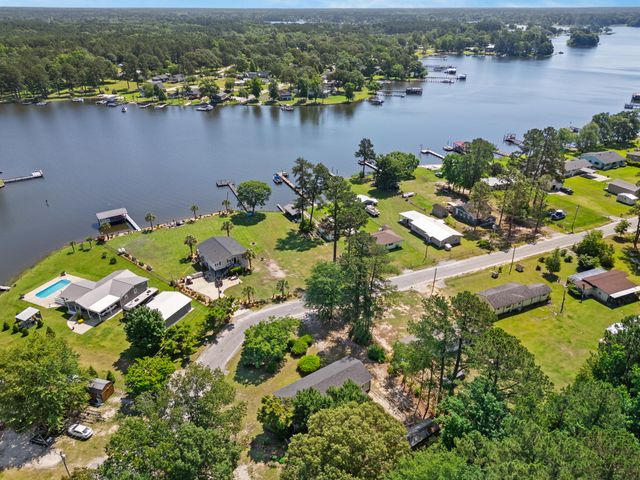 1386 Hobbs Drive, Summerton, SC 29148
