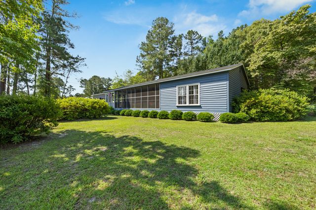1386 Hobbs Drive, Summerton, SC 29148
