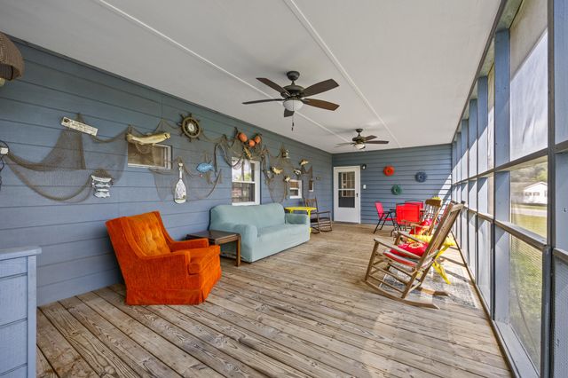 1386 Hobbs Drive, Summerton, SC 29148