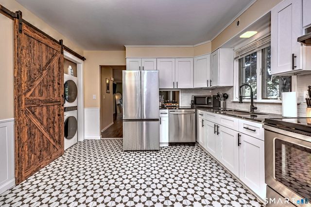 69 Bassett Road, North Haven, CT 06473