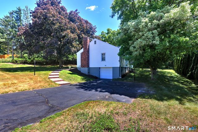 69 Bassett Road, North Haven, CT 06473