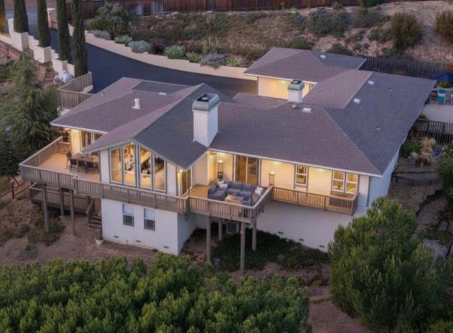 216 Vista Verde, Carmel Valley, CA 93924