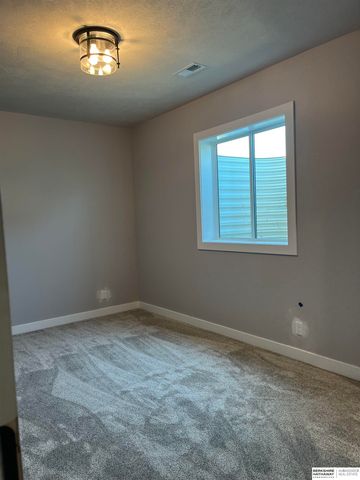 2207 N 22nd Circle, Ashland, NE 68003