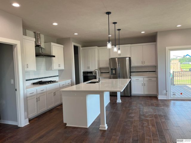 2207 N 22nd Circle, Ashland, NE 68003