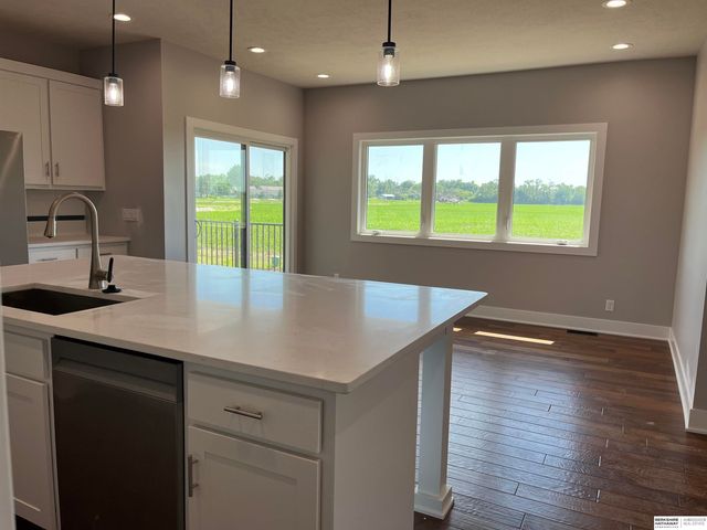 2207 N 22nd Circle, Ashland, NE 68003