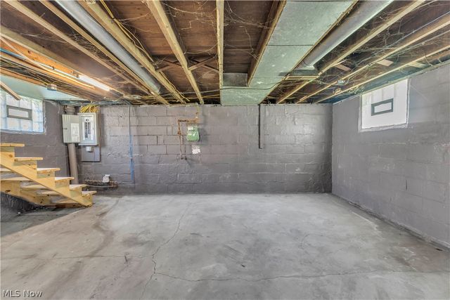 1296 W Wilbeth Road, Akron, OH 44314