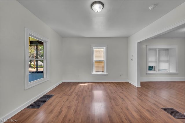 1296 W Wilbeth Road, Akron, OH 44314