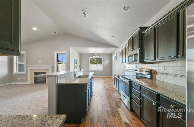 3225 N Quarrystone Way, Meridian, ID 83646