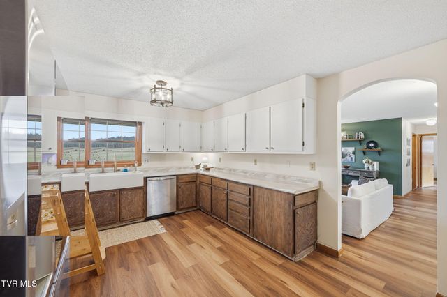 2254 Boones Creek Road, Johnson City, TN 37615