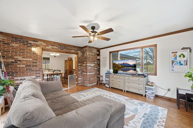 2254 Boones Creek Road, Johnson City, TN 37615